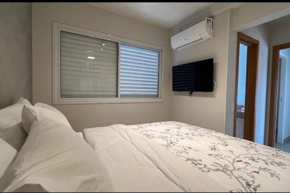 luxuoso apt 3Q prox ao parque vaca brava Apartment in Goiania