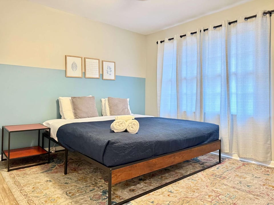 NEW ENTIRE PLACE Cozy QUIET 2B2B TOWNHOUSE SP1267 House in Georgia
