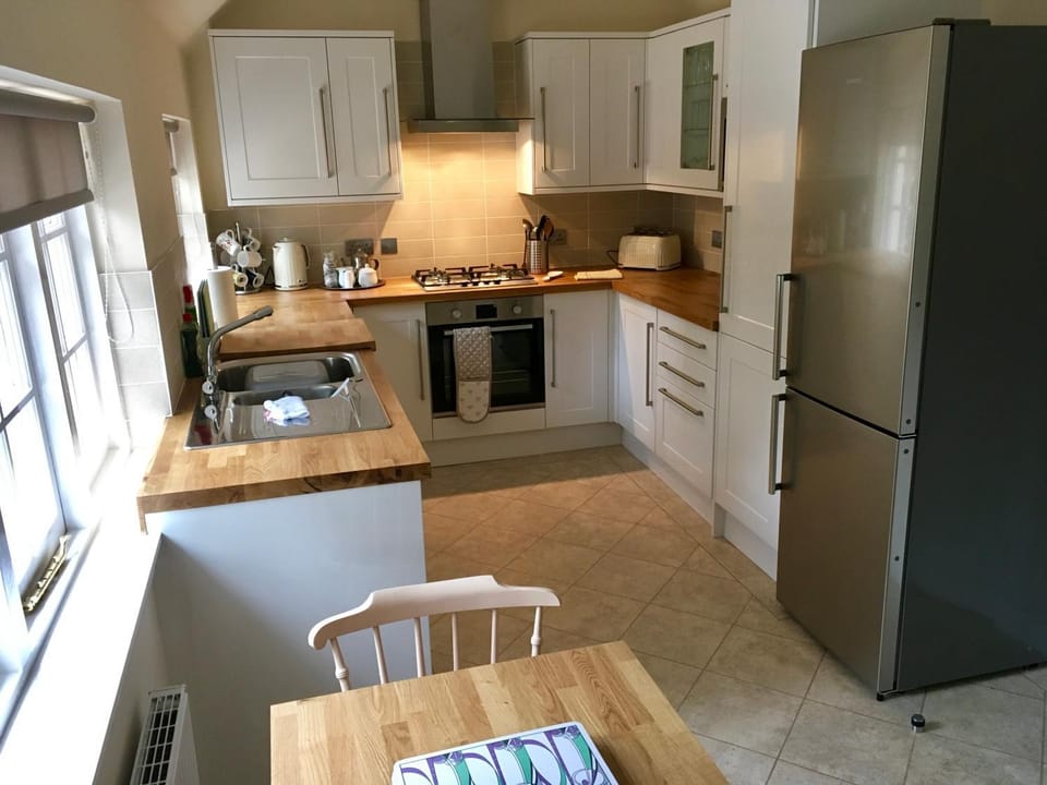 Coffee/tea facilities, Kitchen or kitchenette, dishwasher, pet friendly, stove, toaster