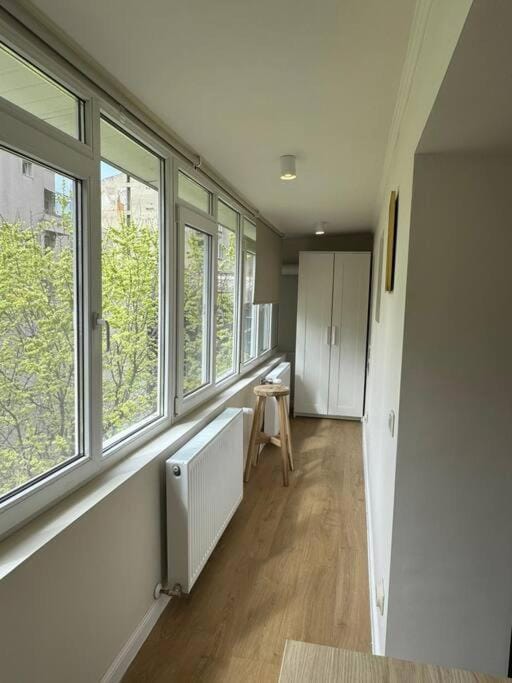 Bright & Stylish Cozy Studio near Old Town Apartment in Bucharest