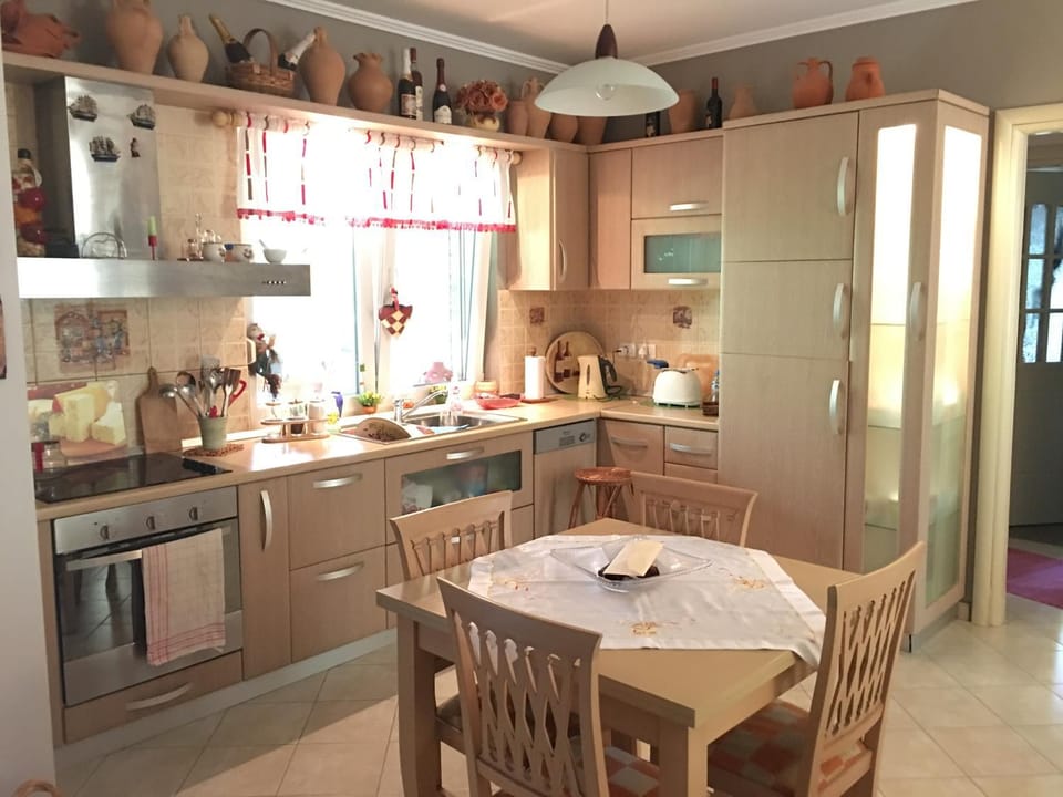 Property building, Kitchen or kitchenette