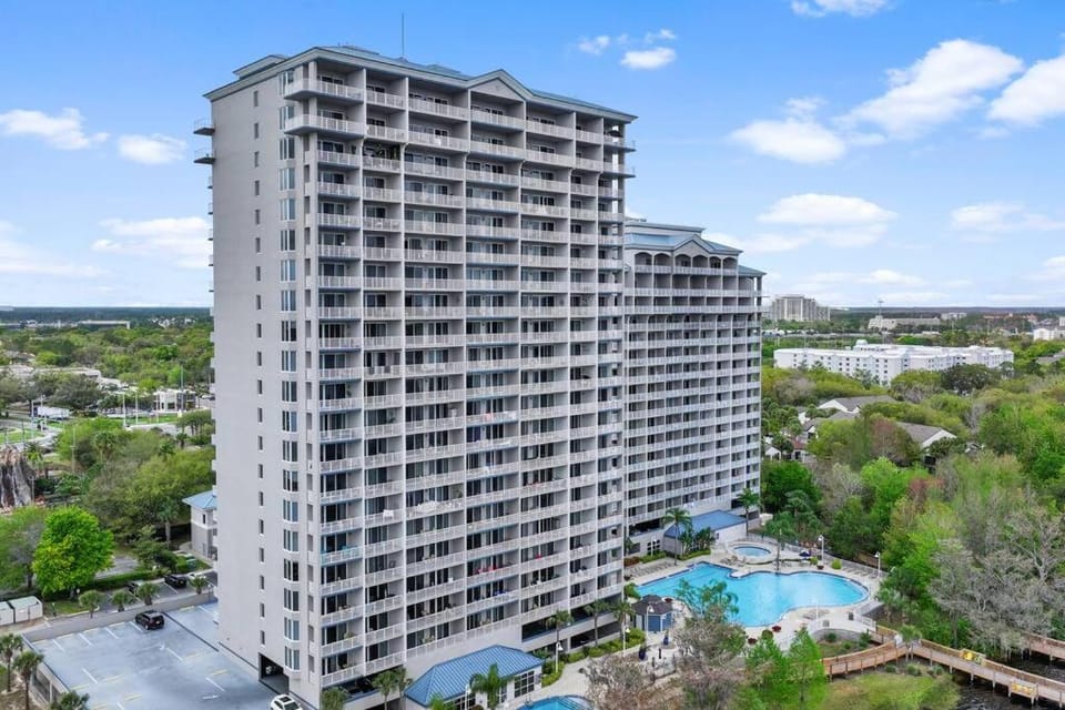Scenic View Condo Near Disney Apartment in Orlando