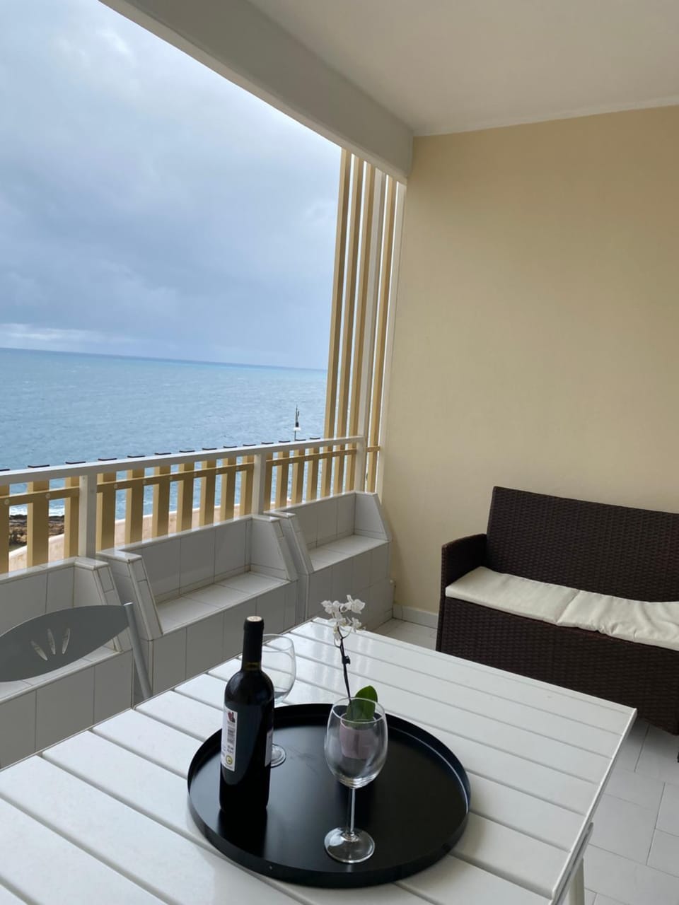 Property building, Natural landscape, View (from property/room), Balcony/Terrace, Dining area, Sea view