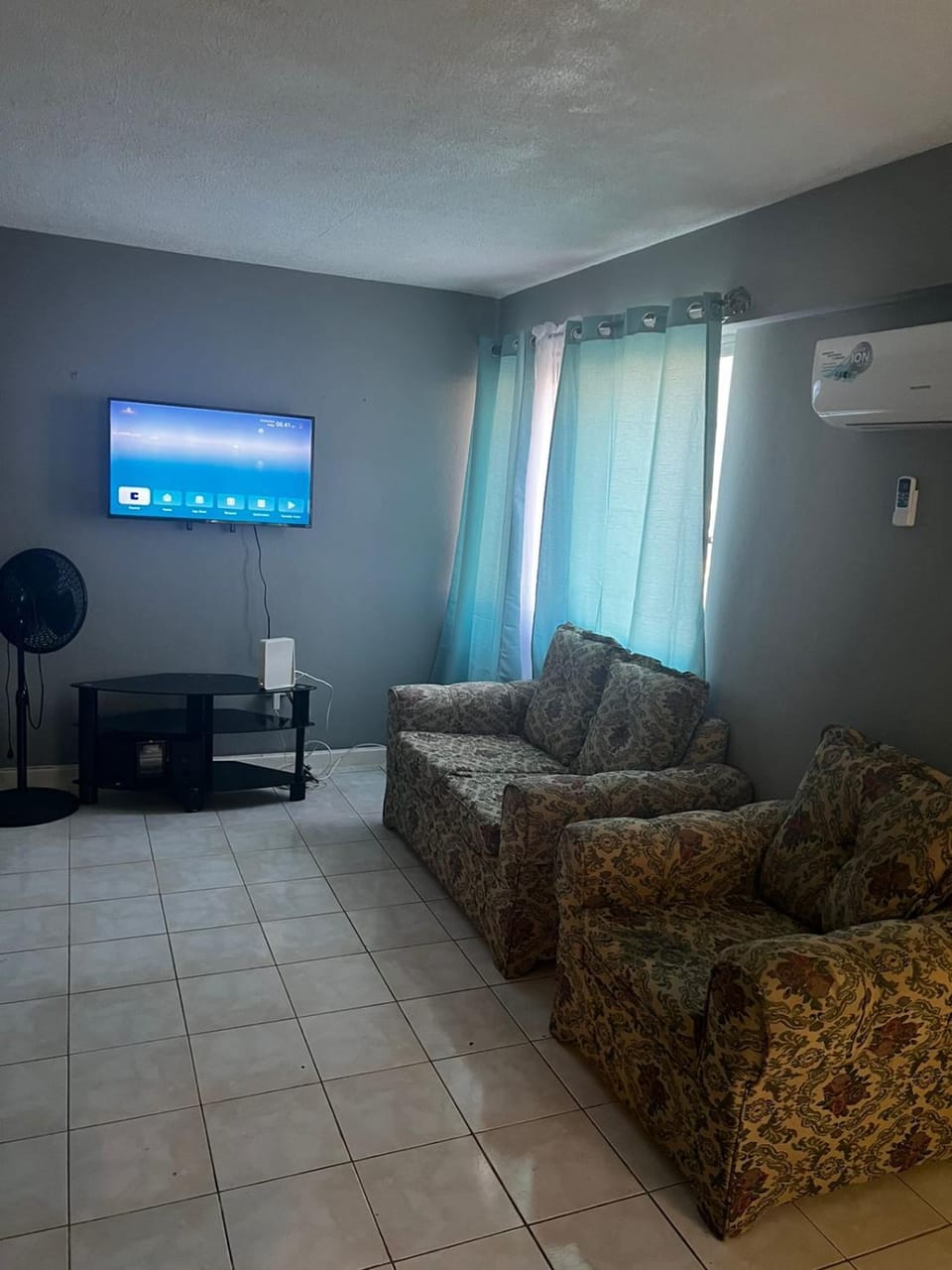 Beach Dayz at Turtle Towers Apartment in Ocho Rios