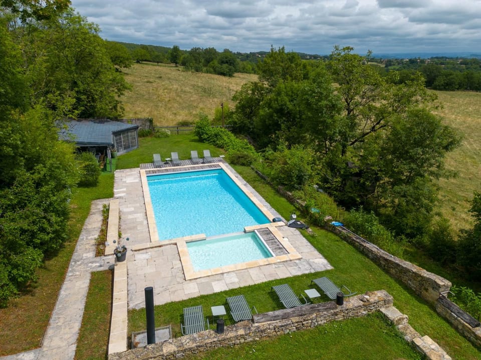 Pool view, Pool view