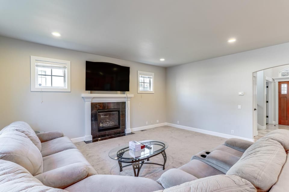 Family-Friendly Seattle Getaway: 9 Mi to Downtown! House in Seattle