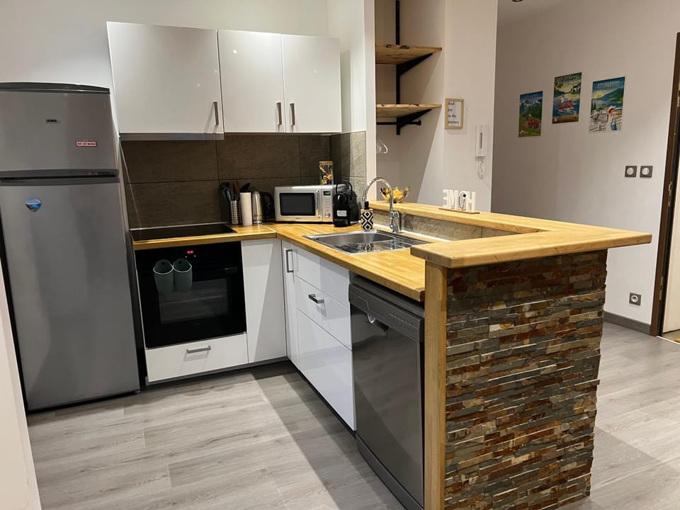 Kitchen or kitchenette, dishwasher, minibar, pet friendly