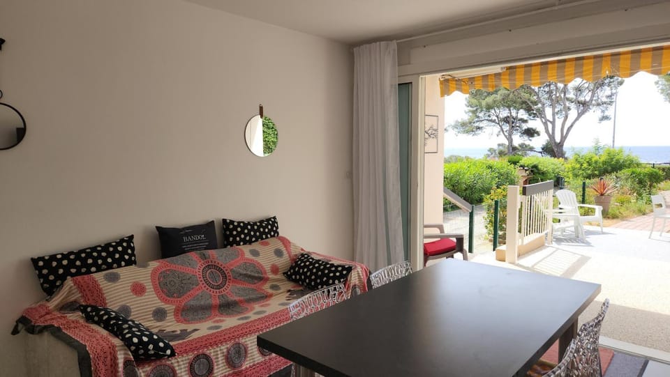 Balcony/Terrace, Living room