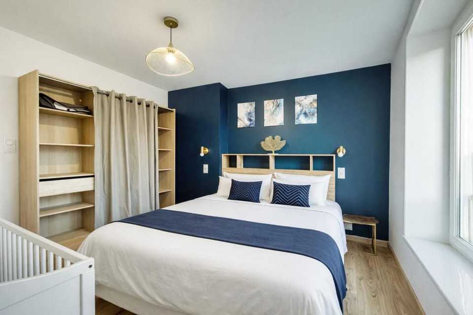 Bed, cot