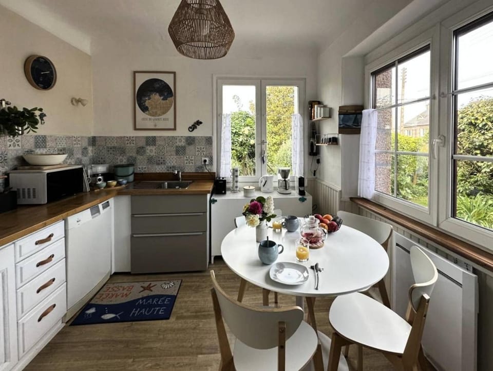 Résidence R42-pleumeur Bodou - Maison de charme près de la plage MAE-3754 Apartment in Brittany