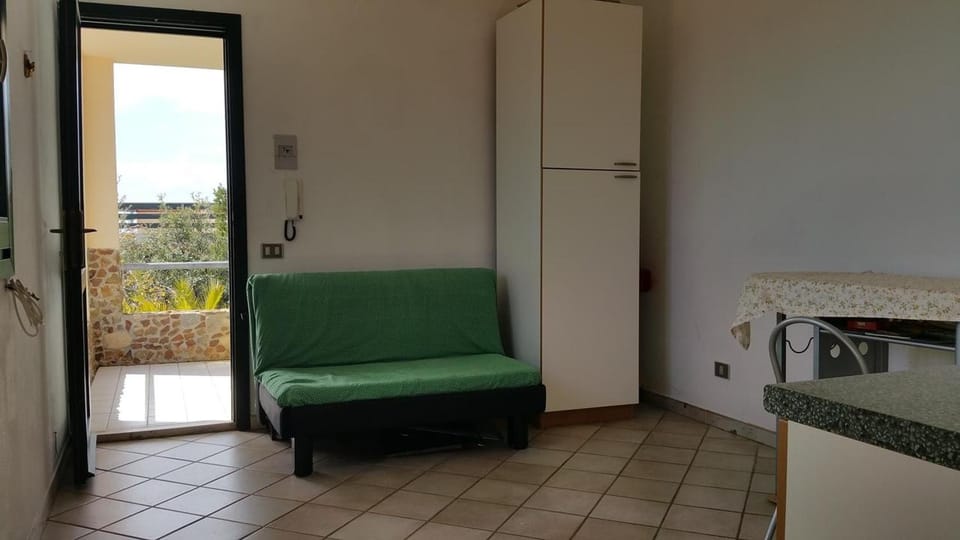 Kitchen or kitchenette, Living room, Bedroom