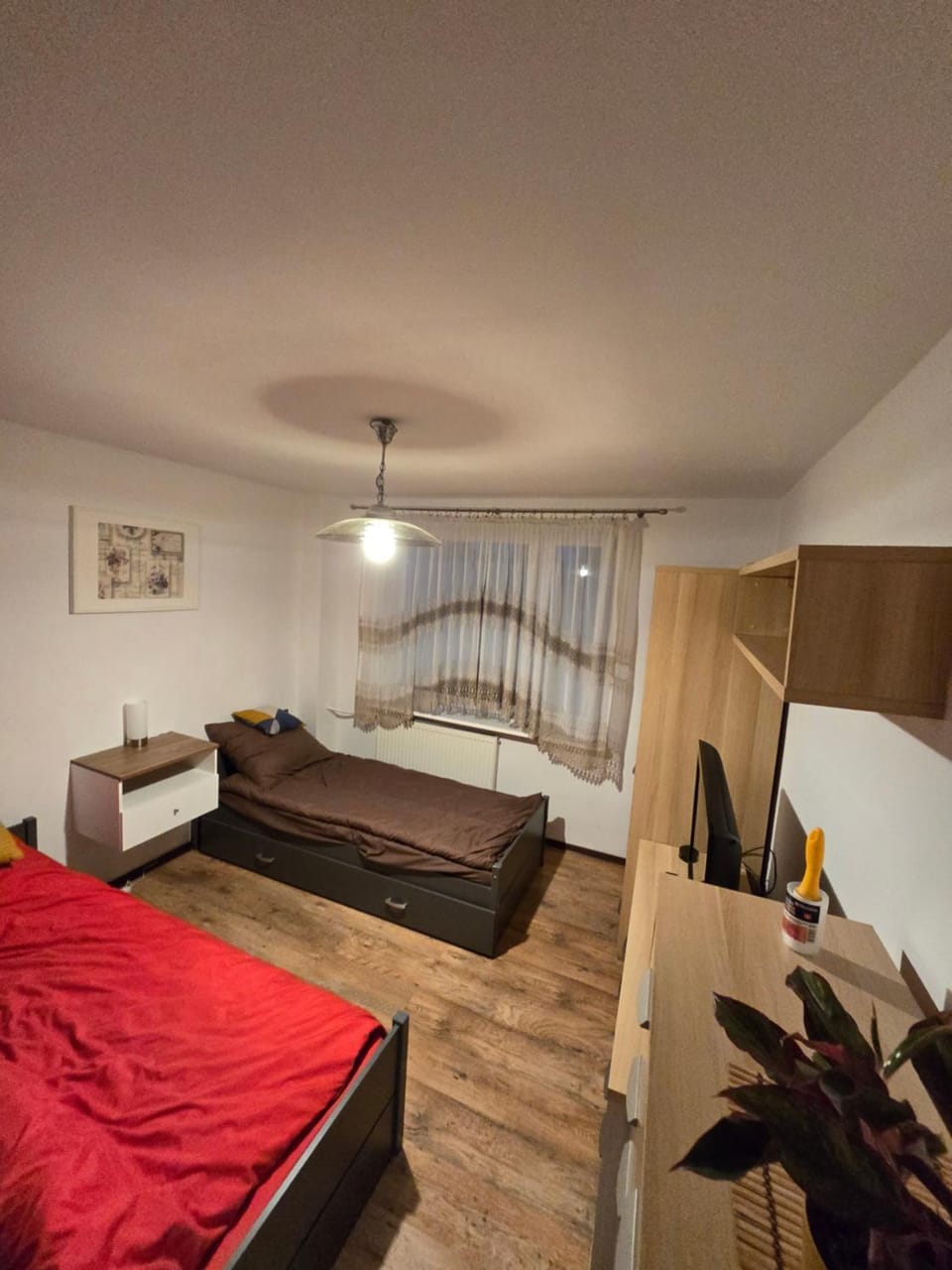 Bed, TV and multimedia, Photo of the whole room, Seating area, Bedroom