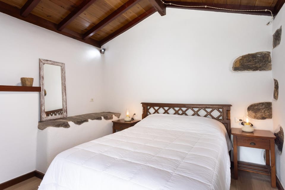 Eden Rentals Sagitta Alfa Retreat House in Orotava Valley