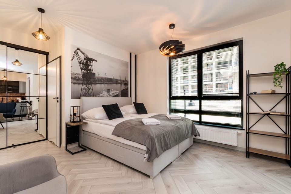 Bed, Living room, Photo of the whole room, Seating area, Bedroom