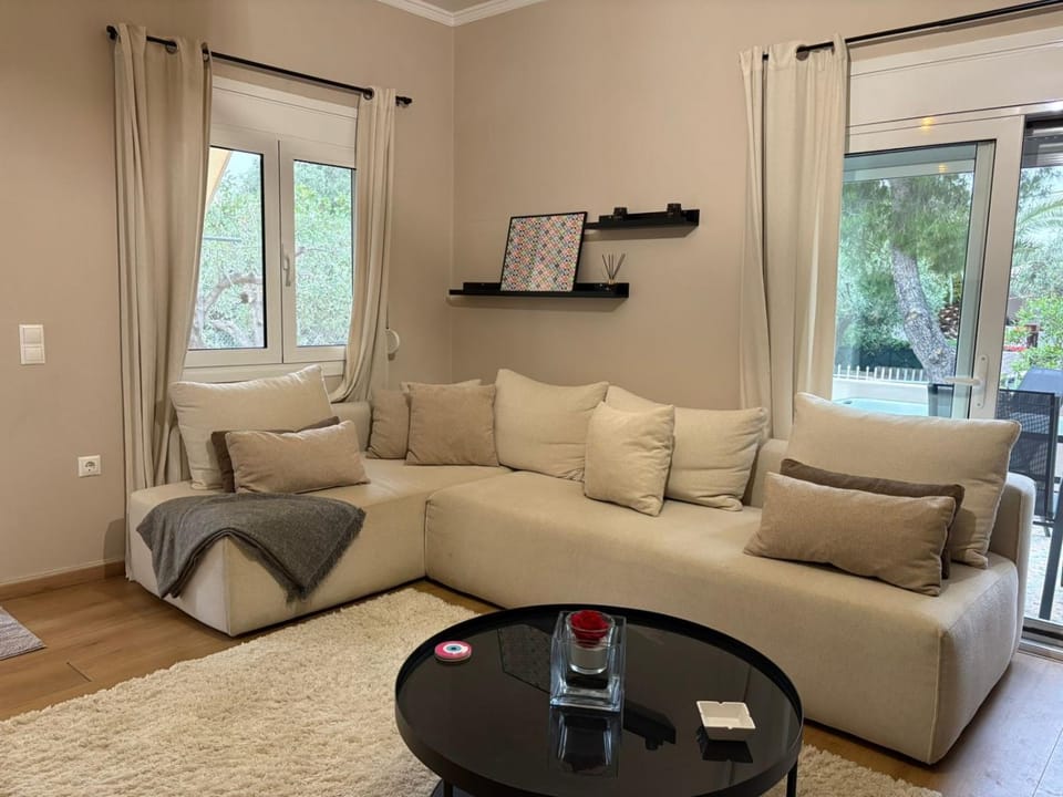 Guest house Elina House in East Attica Regional Unit, Greece
