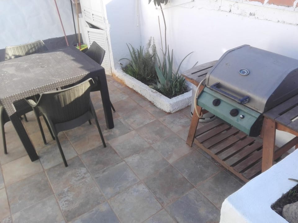 Patio, BBQ facilities
