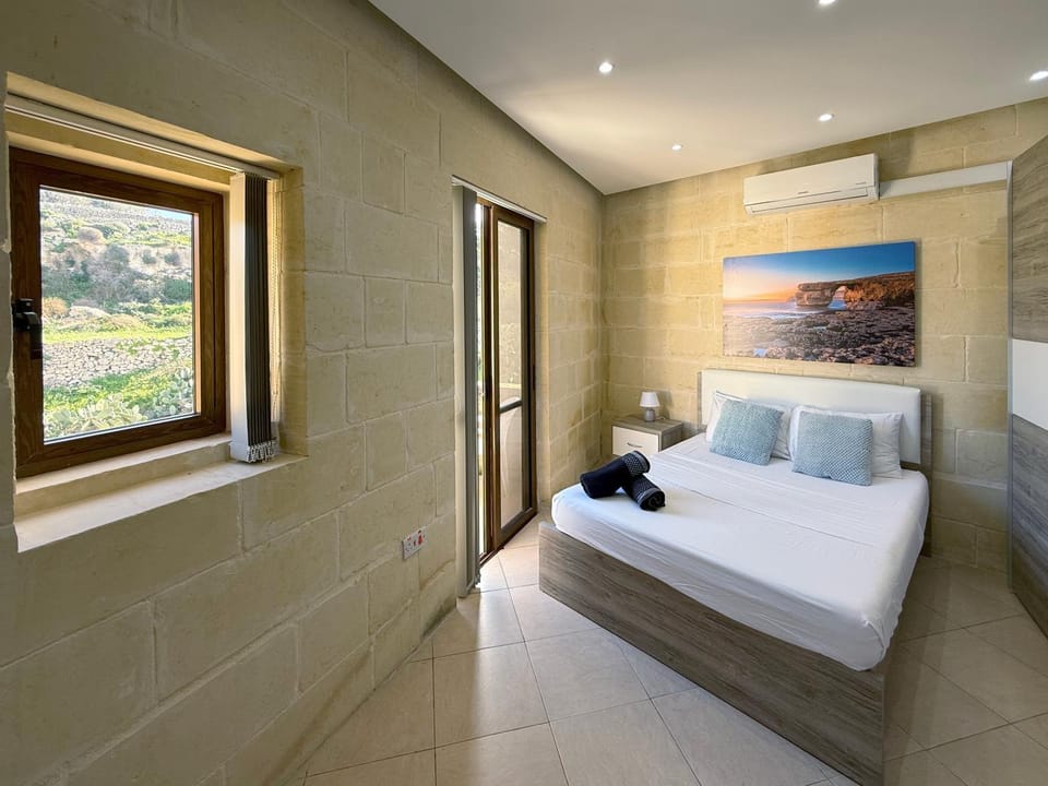 Bed, View (from property/room), Bedroom, towels, air conditioner