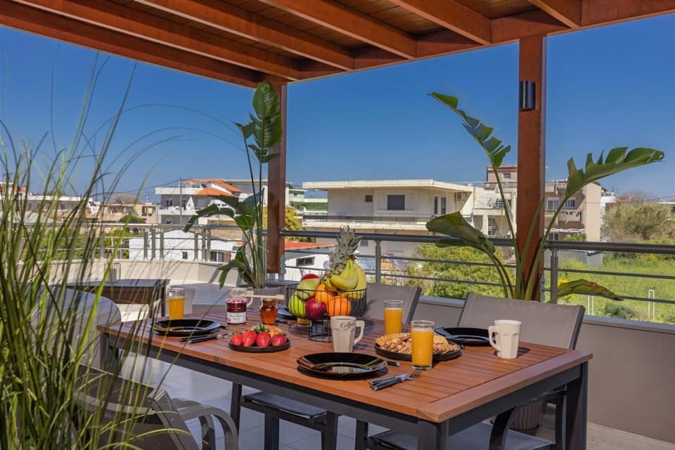 Patio, Day, View (from property/room), Balcony/Terrace, Food and drinks, Dining area, Food, Drinks