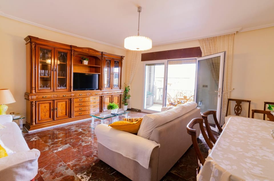TV and multimedia, Living room, Dining area