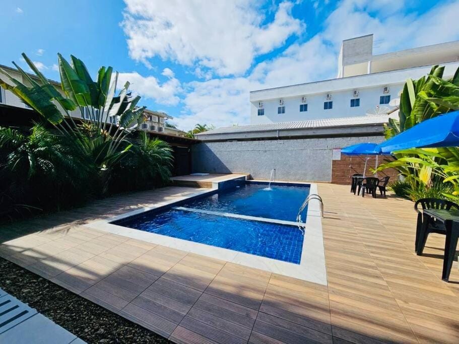 Loft 16 e 05 - Maranduba com piscina próximo a praia Apartment in State of São Paulo