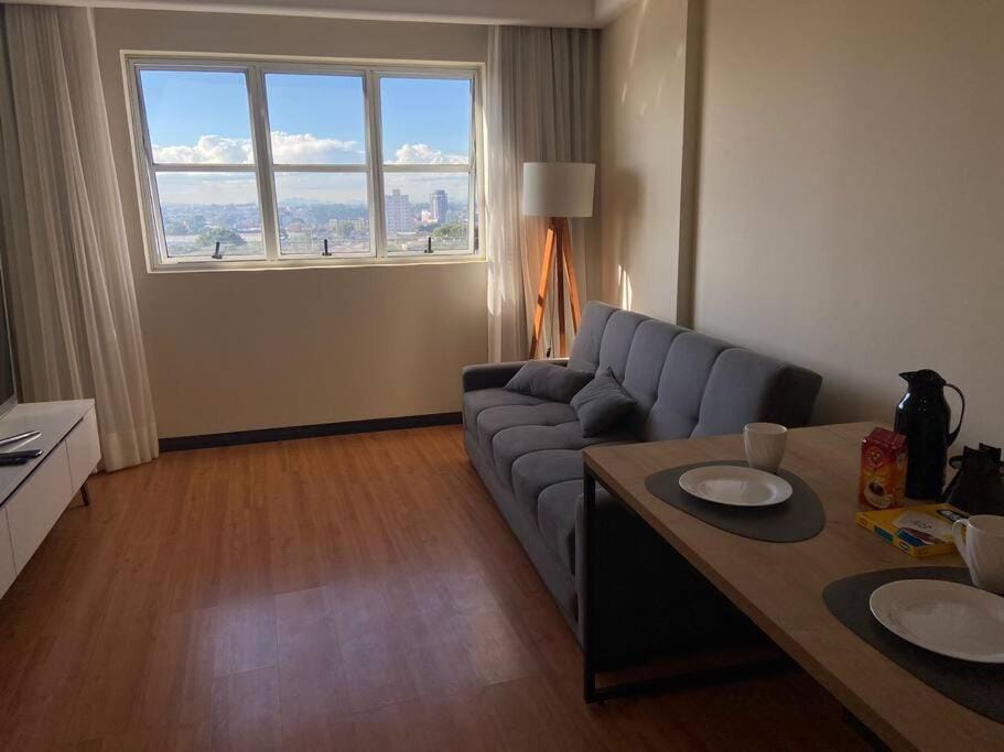 Flat 1 qto, piscina, loc central Apartment in São José dos Pinhais
