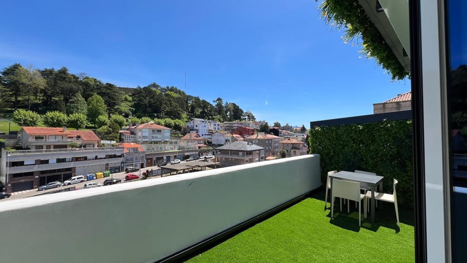 Natural landscape, View (from property/room), Balcony/Terrace, City view