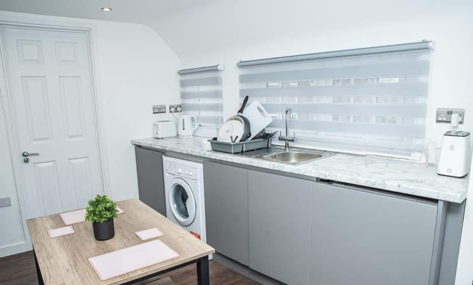 Aylesbury Studio Apartment 6 with parking Apartment in Aylesbury