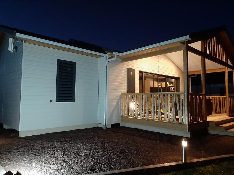 Chalet 3 chambres avec terrasse dans cadre verdoyant - FR-1-783-3 Chalet in Brittany