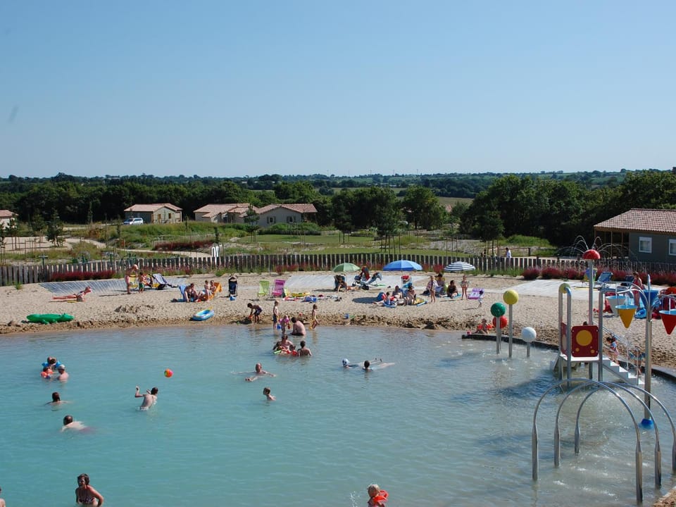 Chalet 2 chambres calme, proche lac et plage - FR-1-783-21 Chalet in Pays de la Loire