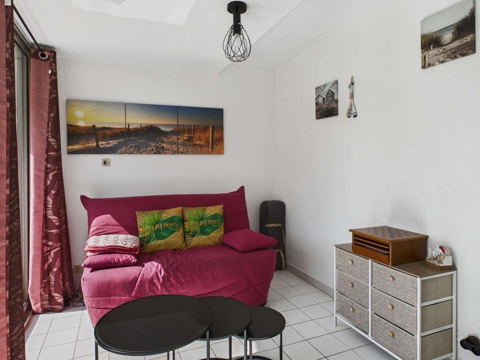 Appartement cosy 2 pièces, 4 pers., à 2 pas de la plage, parking privé, terrasse avec salon de jardin - FR-1-326-815 Apartment in Marseillan