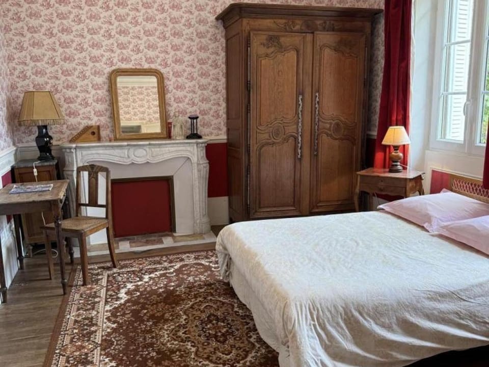Maison de campagne XIXe avec piscine partagée et animaux admis - FR-1-489-505 House in Auvergne-Rhône-Alpes