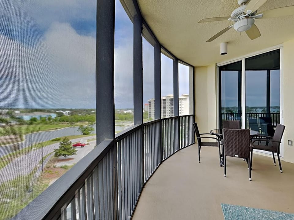 View (from property/room), Balcony/Terrace, Seating area, furniture