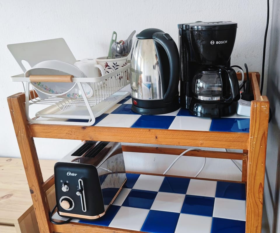 Coffee/tea facilities, Kitchen or kitchenette, minibar, toaster