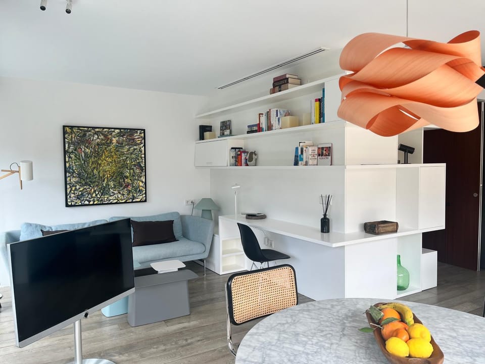 Library, Living room, Seating area