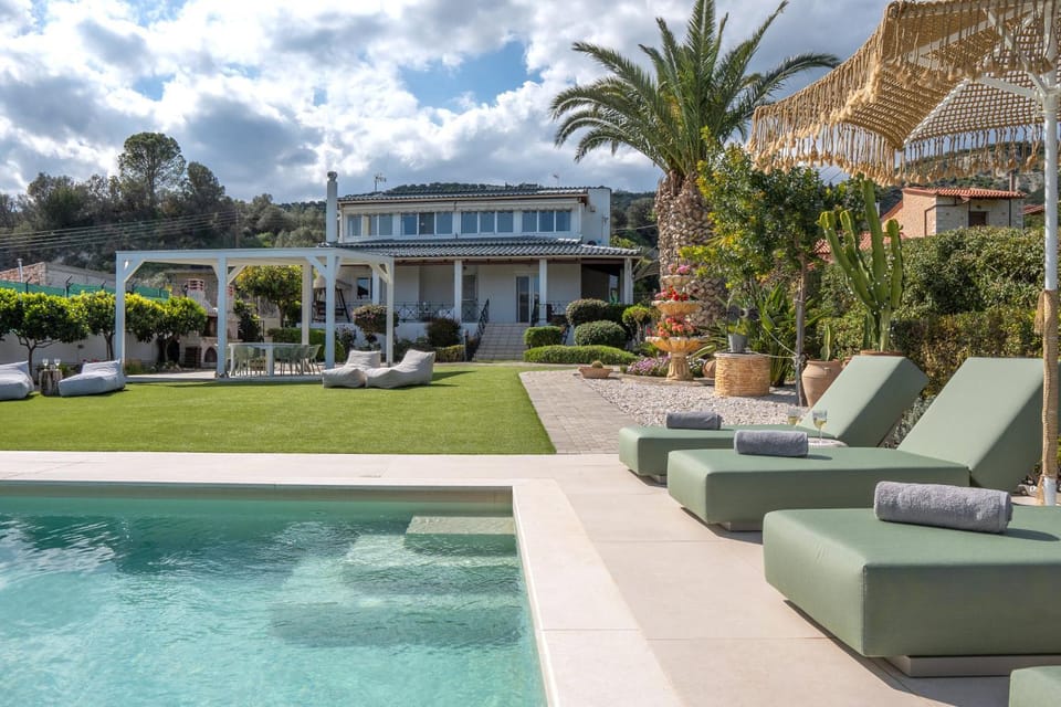 Luxury Garden Villa - Elegant rural retreat, heated pool Villa in Crete