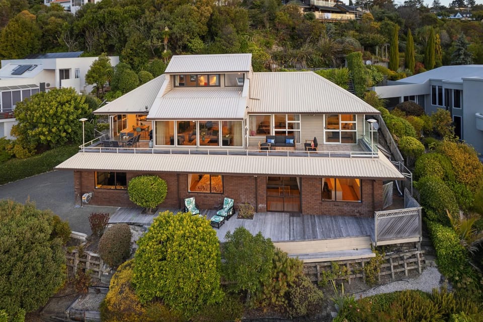 Aquavista - Beautiful Views over Tasman Bay House in Nelson