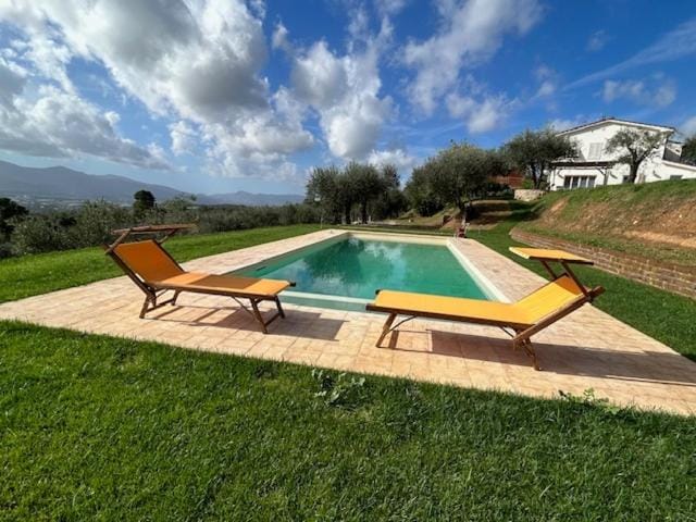 Natural landscape, Garden, Garden view, Mountain view, Pool view, Swimming pool, sunbed