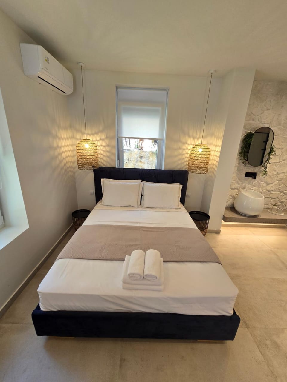 Bed, Bedroom, air conditioner
