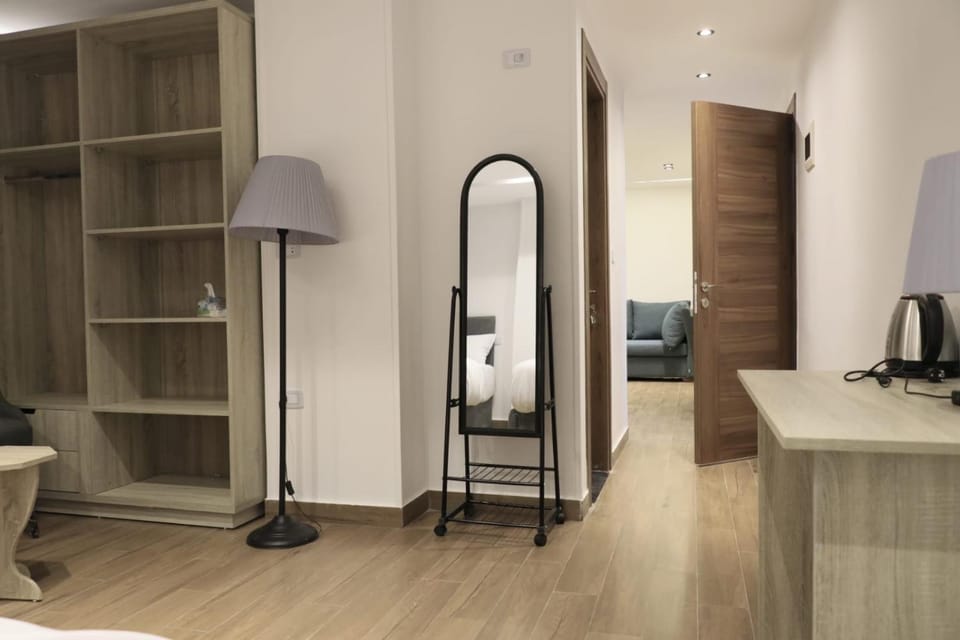 لوكاندة الحصري أكتوبر motel elhosary Apartment hotel in Egypt