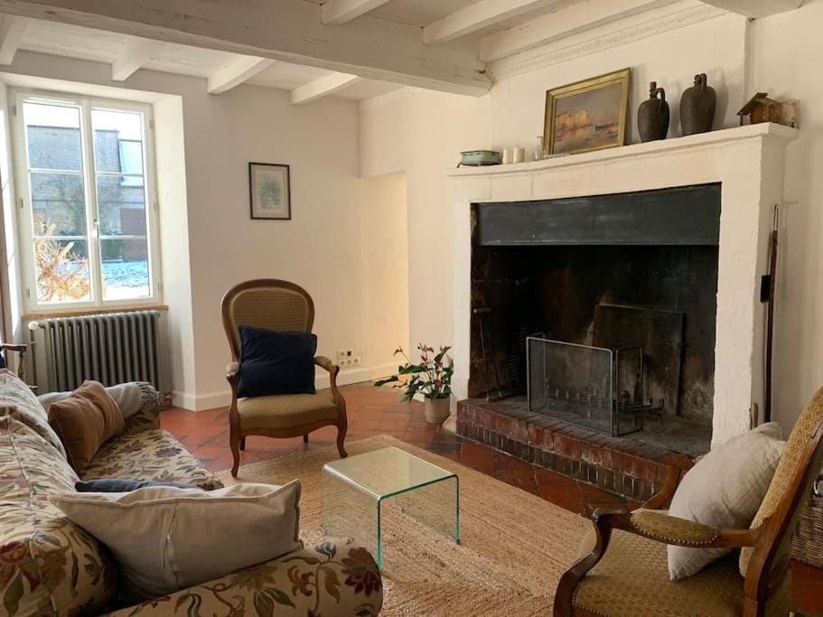 Living room, flat iron