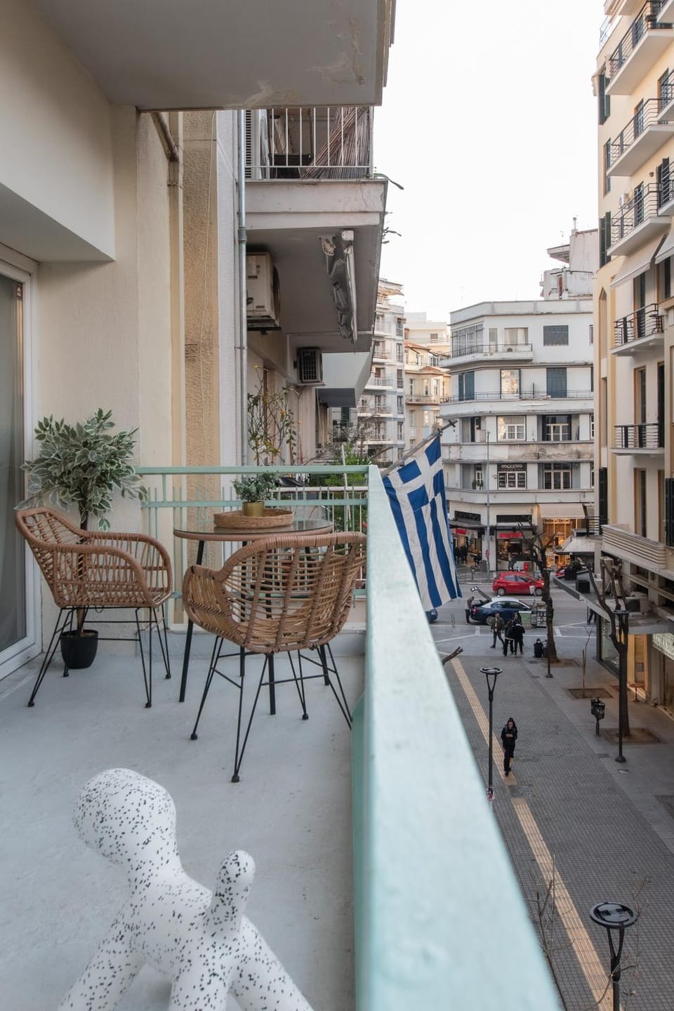 Property building, Day, Neighbourhood, View (from property/room), Balcony/Terrace, City view, Street view, Location