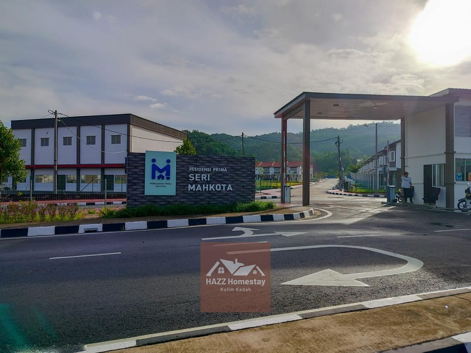 Neighbourhood, Street view, Location