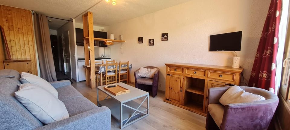 Plein Sud 2106 - Studio balcon 4 pers Apartment in Les Deux Alpes