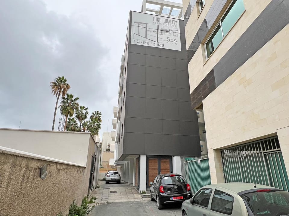 Property building, Neighbourhood, Parking
