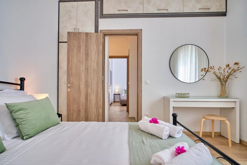 Bed, Photo of the whole room, Bedroom, towels, wardrobe
