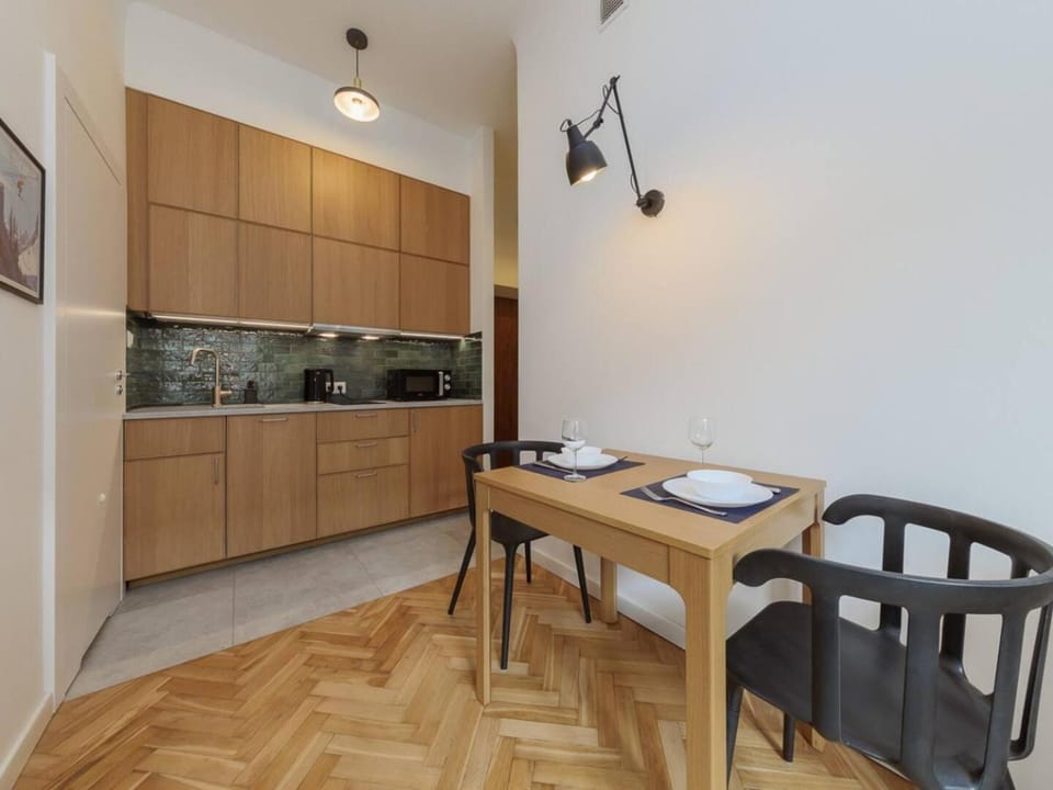 Canary Corner Studio City Centre Apartment in Warsaw