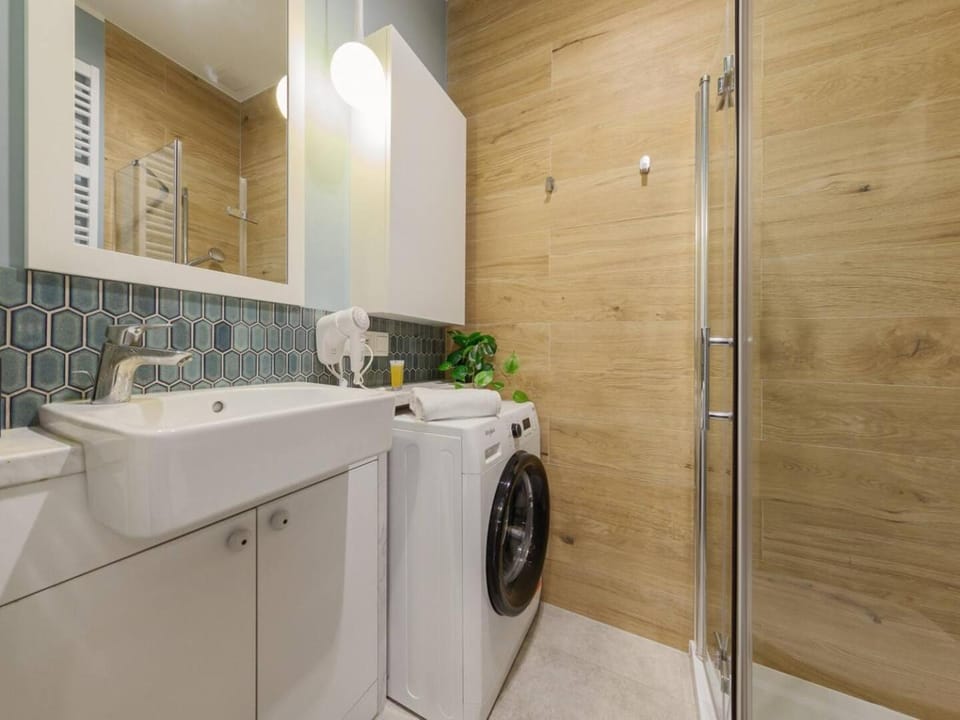 Canary Corner Studio City Centre Apartment in Warsaw
