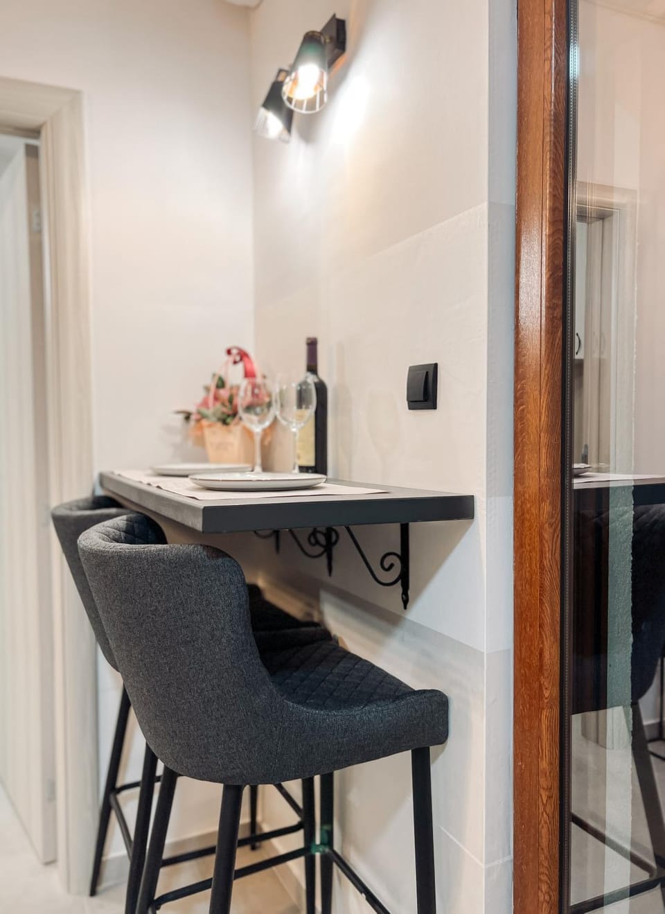 Food and drinks, Dining area