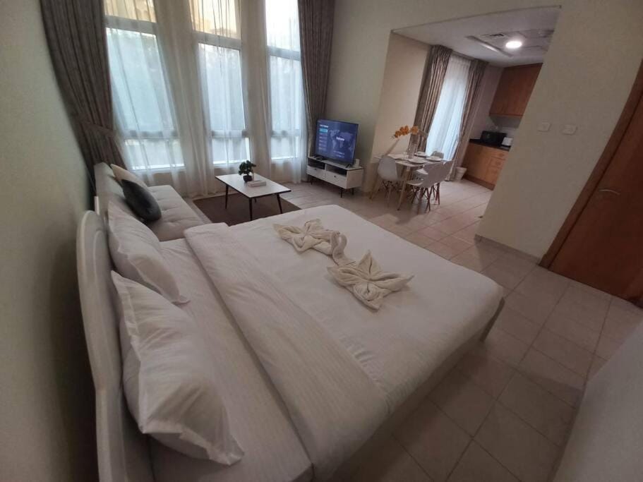 Cozy Studio in Discovery Gardens Apartment in Dubai