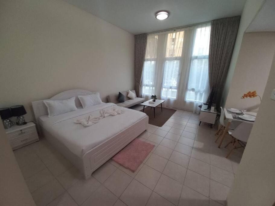 Cozy Studio in Discovery Gardens Apartment in Dubai